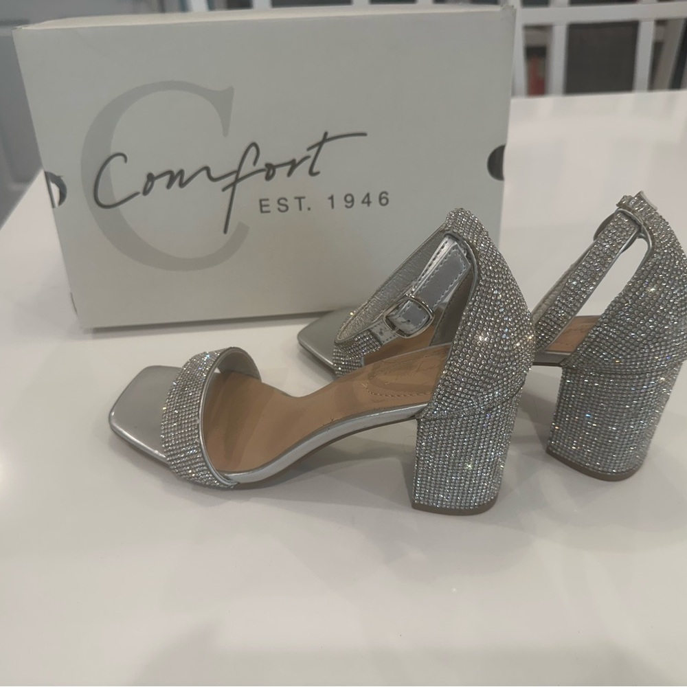 Stunning Rhinestone Covered Block Heeled Evening Sandals EUC